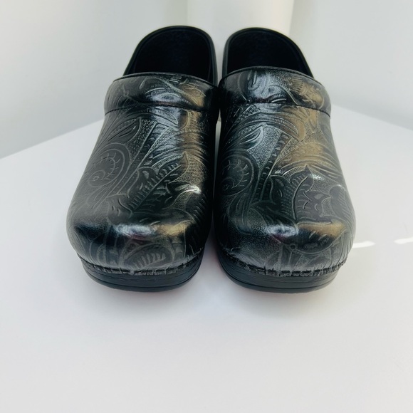 Dansko Kids Black Embossed Slippers - Picture 1 of 7